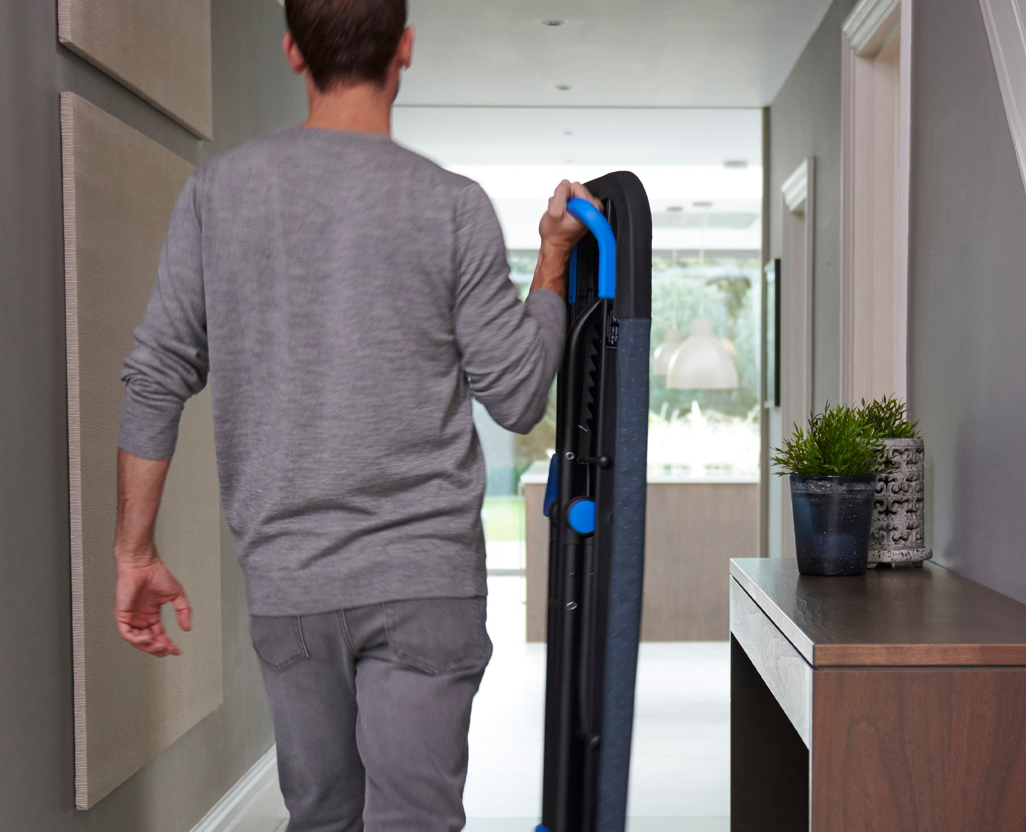 JJ_Glide-Plus-Ironing-Board_50006_IU2_2000x