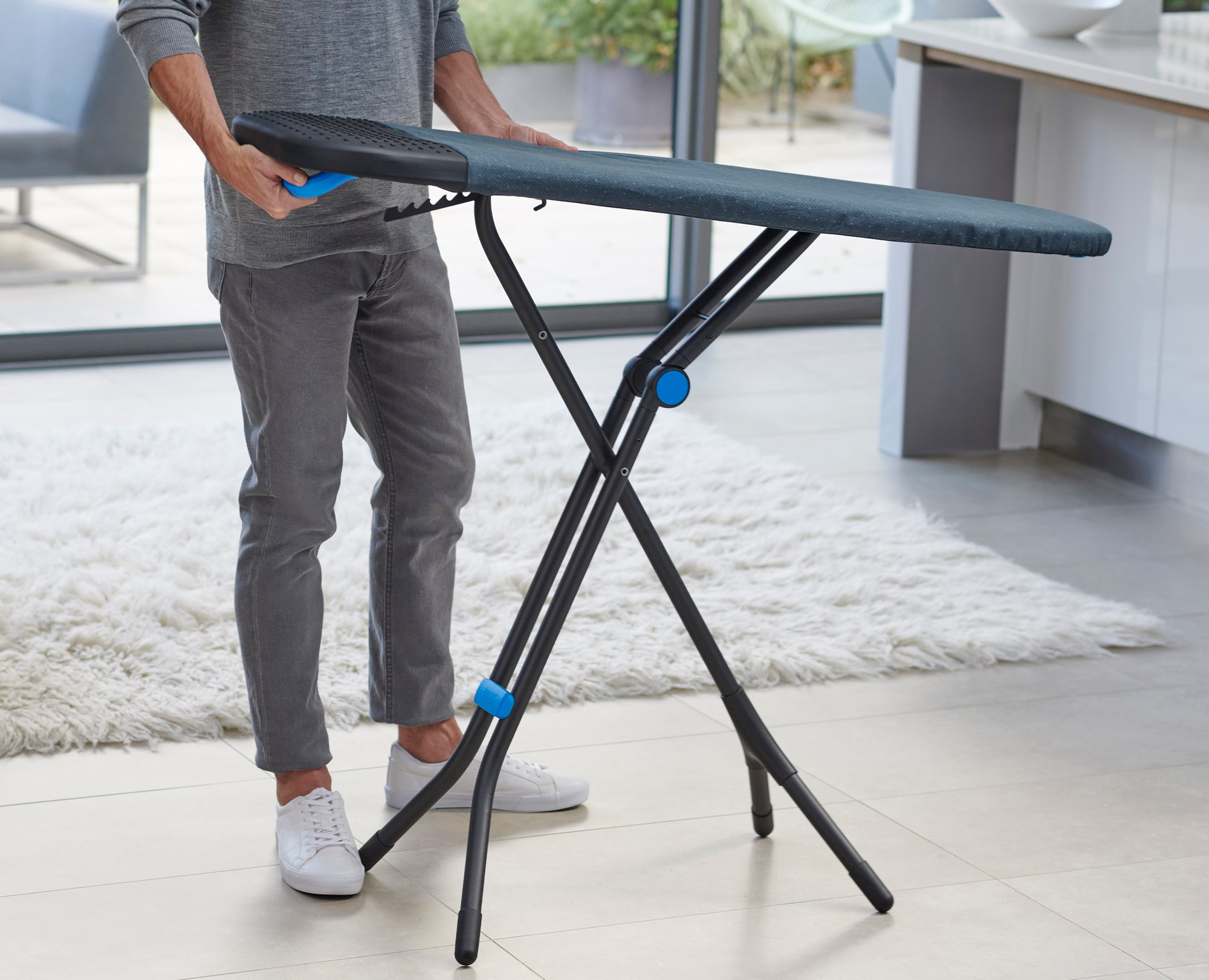 JJ_Glide-Plus-Ironing-Board_50006_IU4_2000x