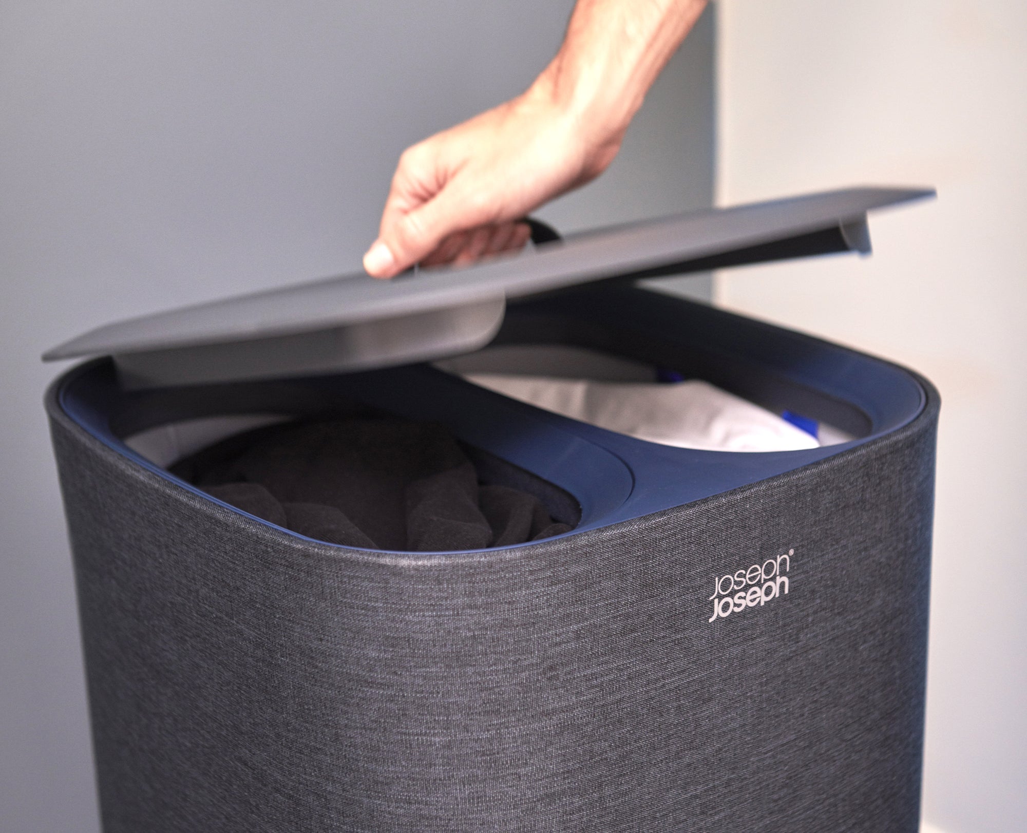 JJ_Tota-60L-Laundry-Basket_Carbon_50002_IU1_2000x