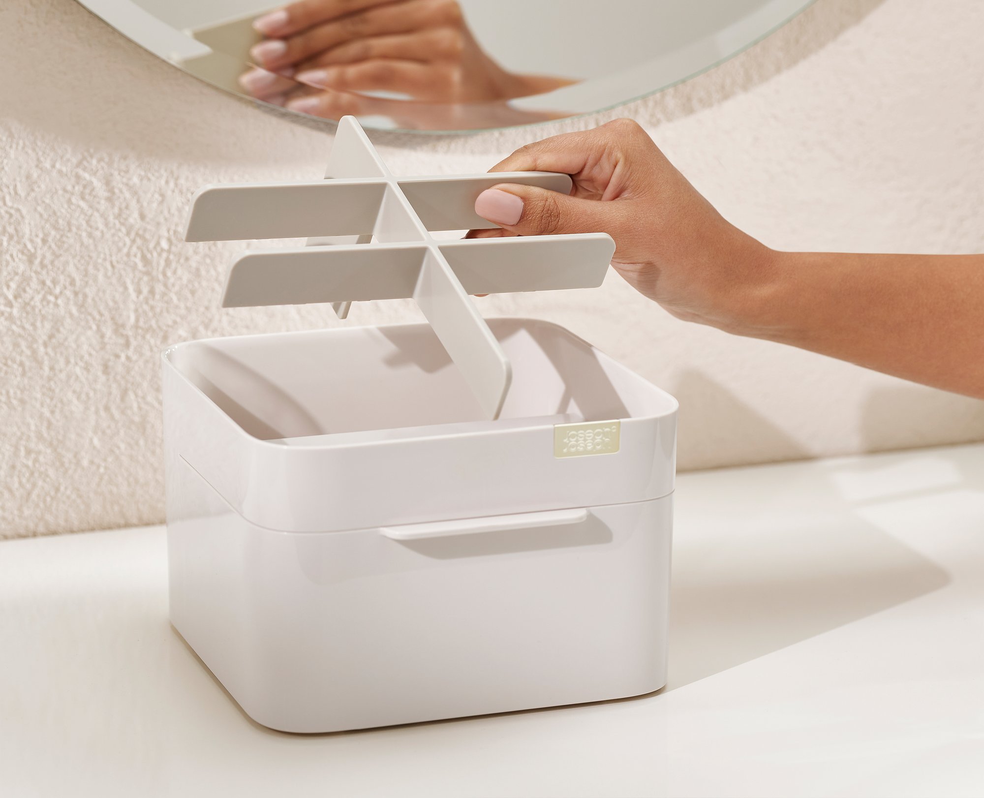 JJ_Viva_Cosmetic_Organiser_Shell_75004_IU2_2000x