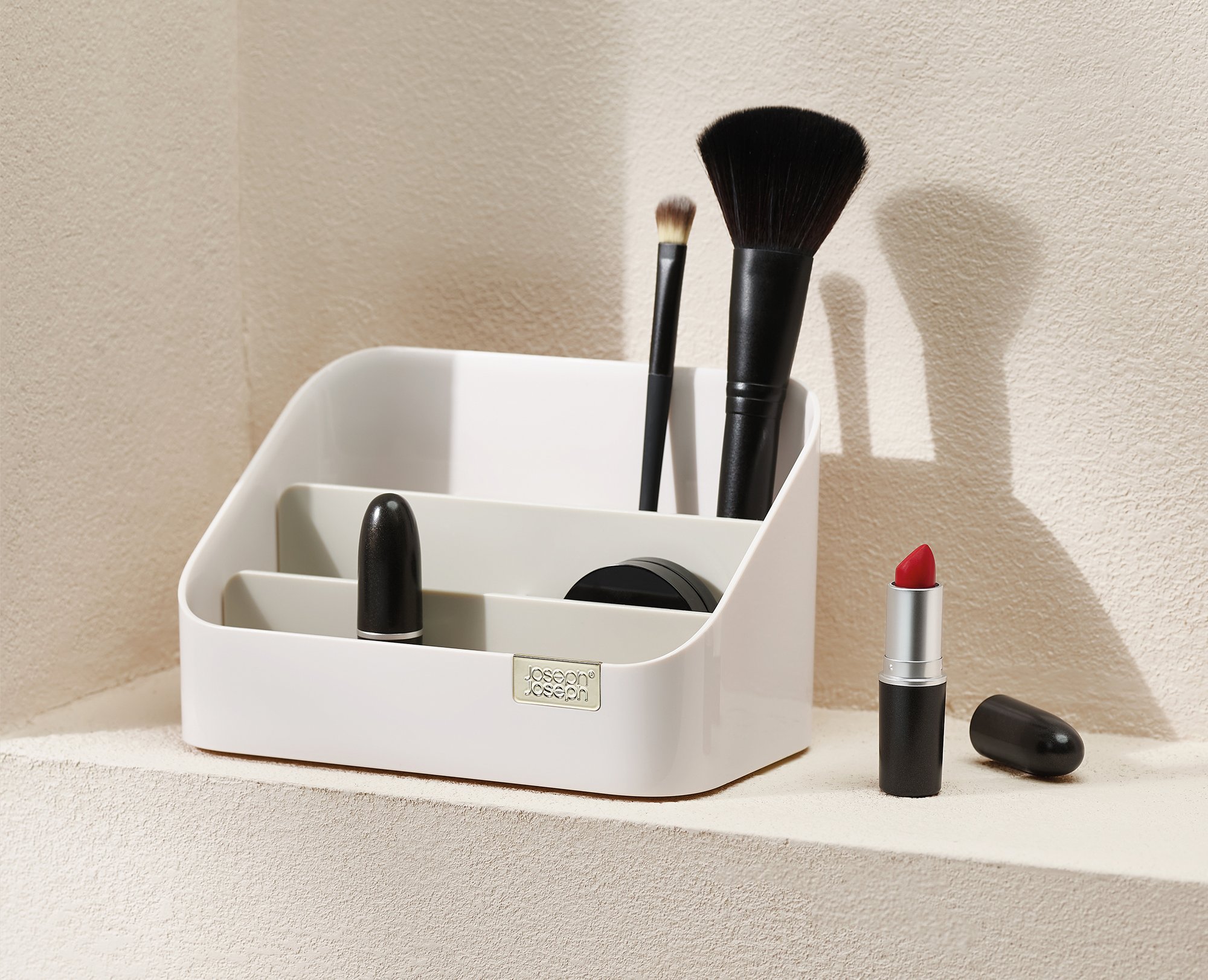 JJ_Viva_Tiered_Cosmetic_Organiser_Shell_75002_IS1_2000x