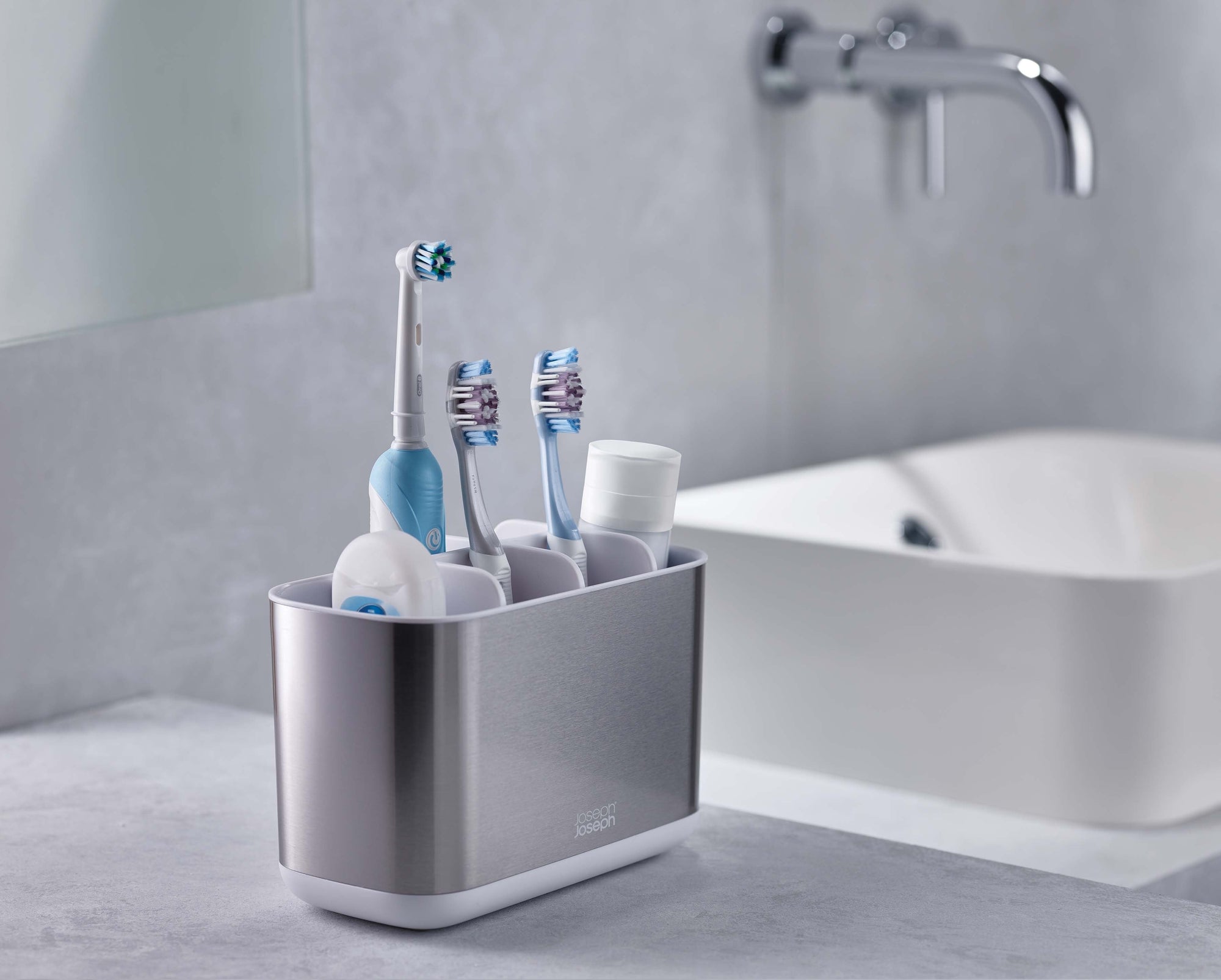 easystore_toothbrush_holder_large_is1_1_c26f5c0b-d9c5-4d63-a7d4-69941bb77d3b_2000x